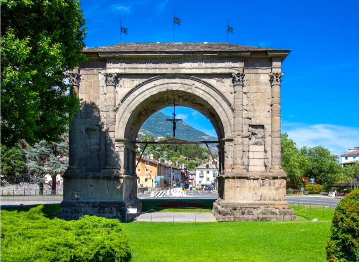 Maison Bodroz Appartamento Charme Aosta Exterior foto